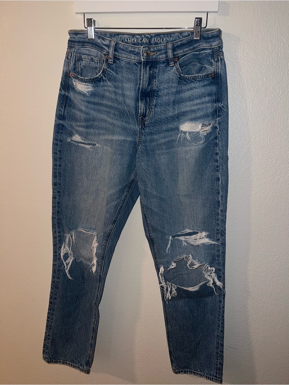 AE Women's Distressed Jeans
